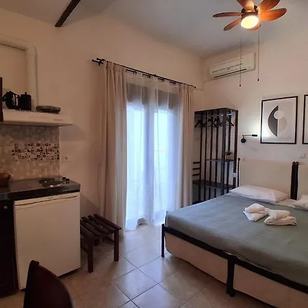 αργω Aparthotel 3*